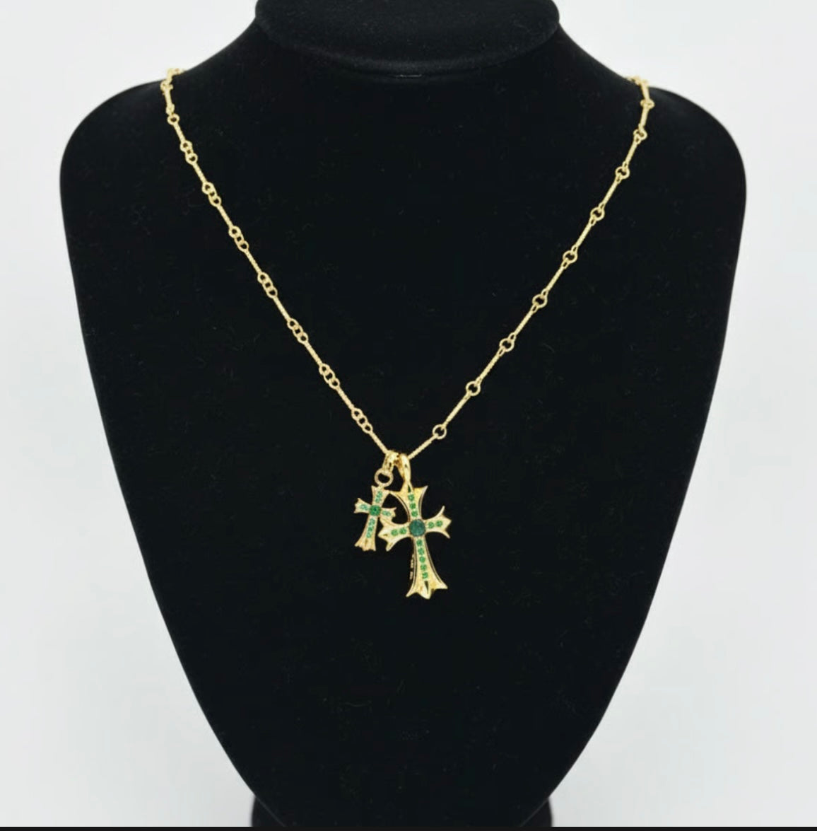 【SL61】Cross Necklace Emerald 22K