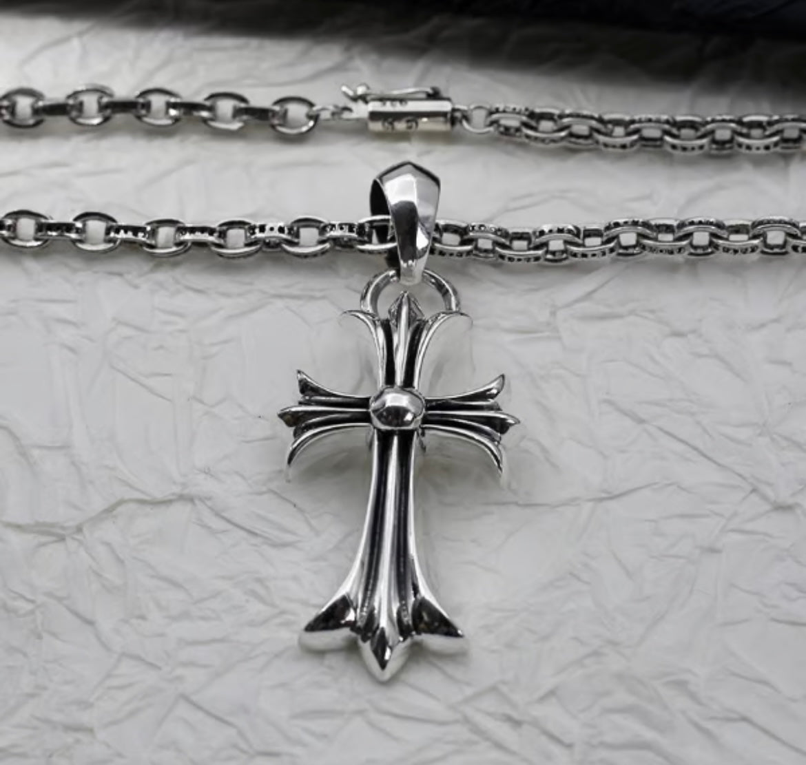 SL39】Paperchain Cross Necklace – &Silver