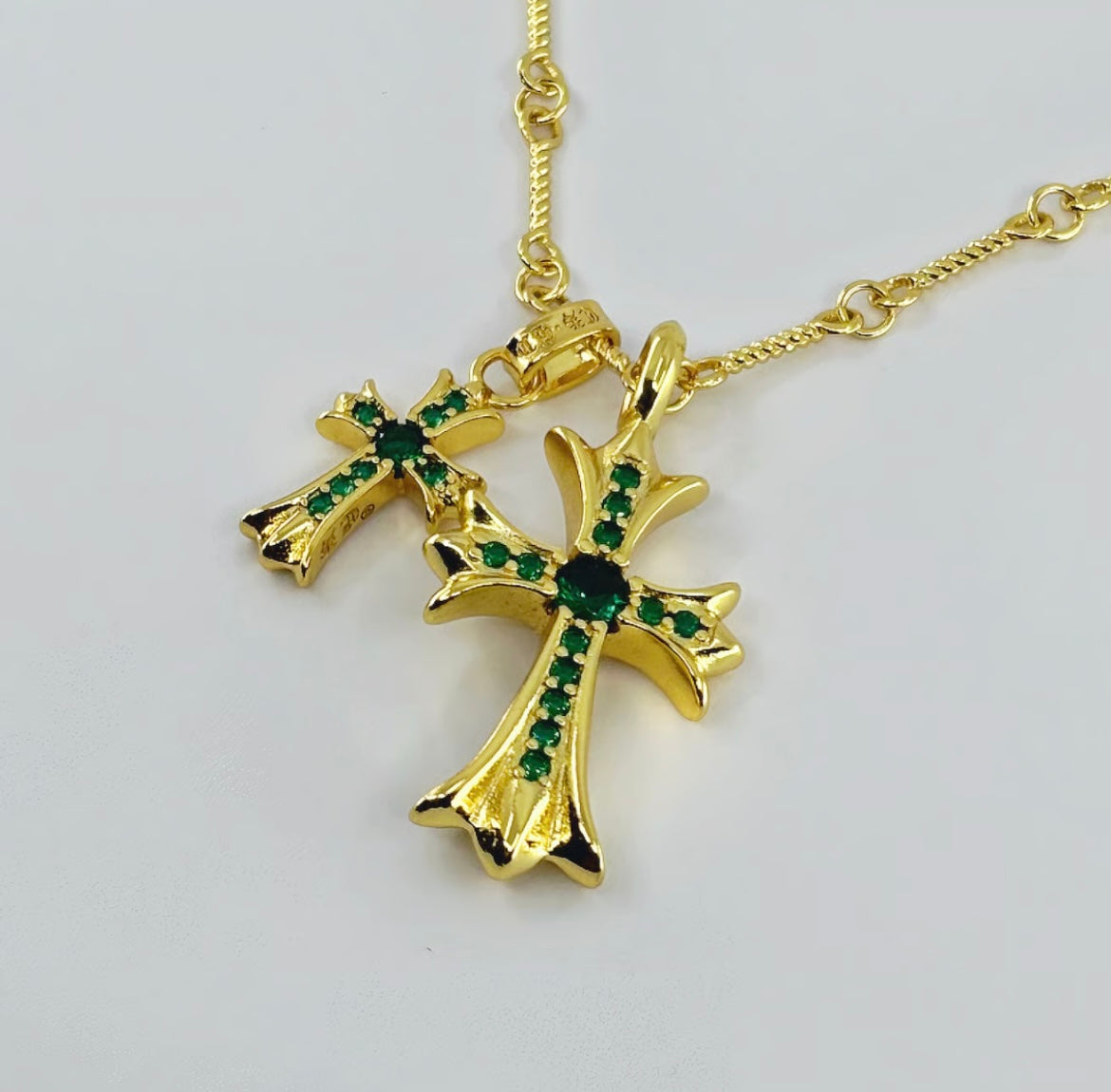 【SL61】Cross Necklace Emerald 22K