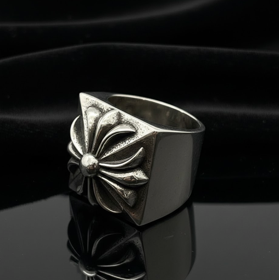 【SL103】Floral Cross Signet Ring