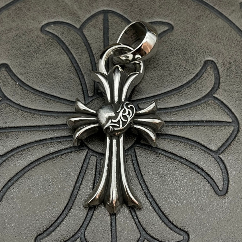【SL105】Heart & Cross Necklace