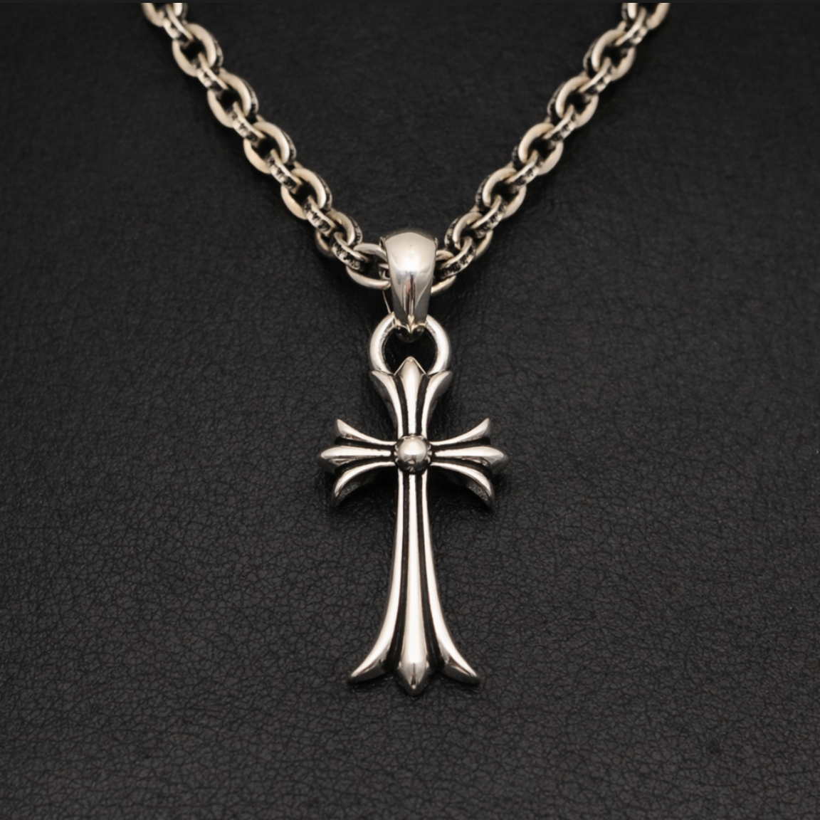 【SL39】Paperchain Cross Necklace