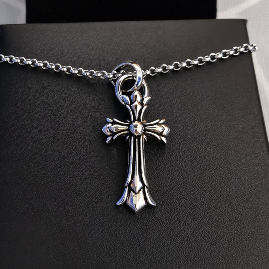【SL158】Refined Flare Cross Necklace