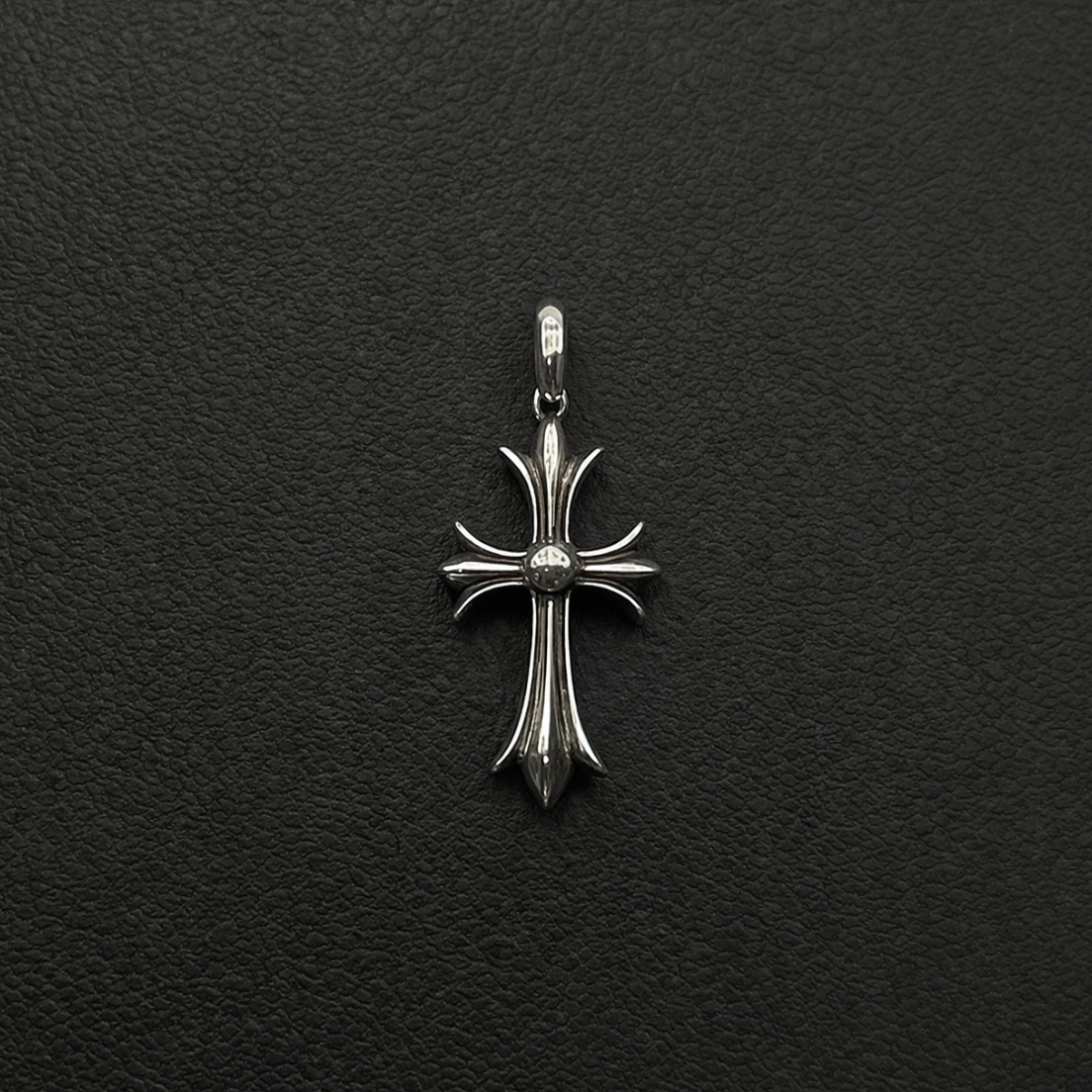 【SL174】Tiny Cross Charm Necklace Silver