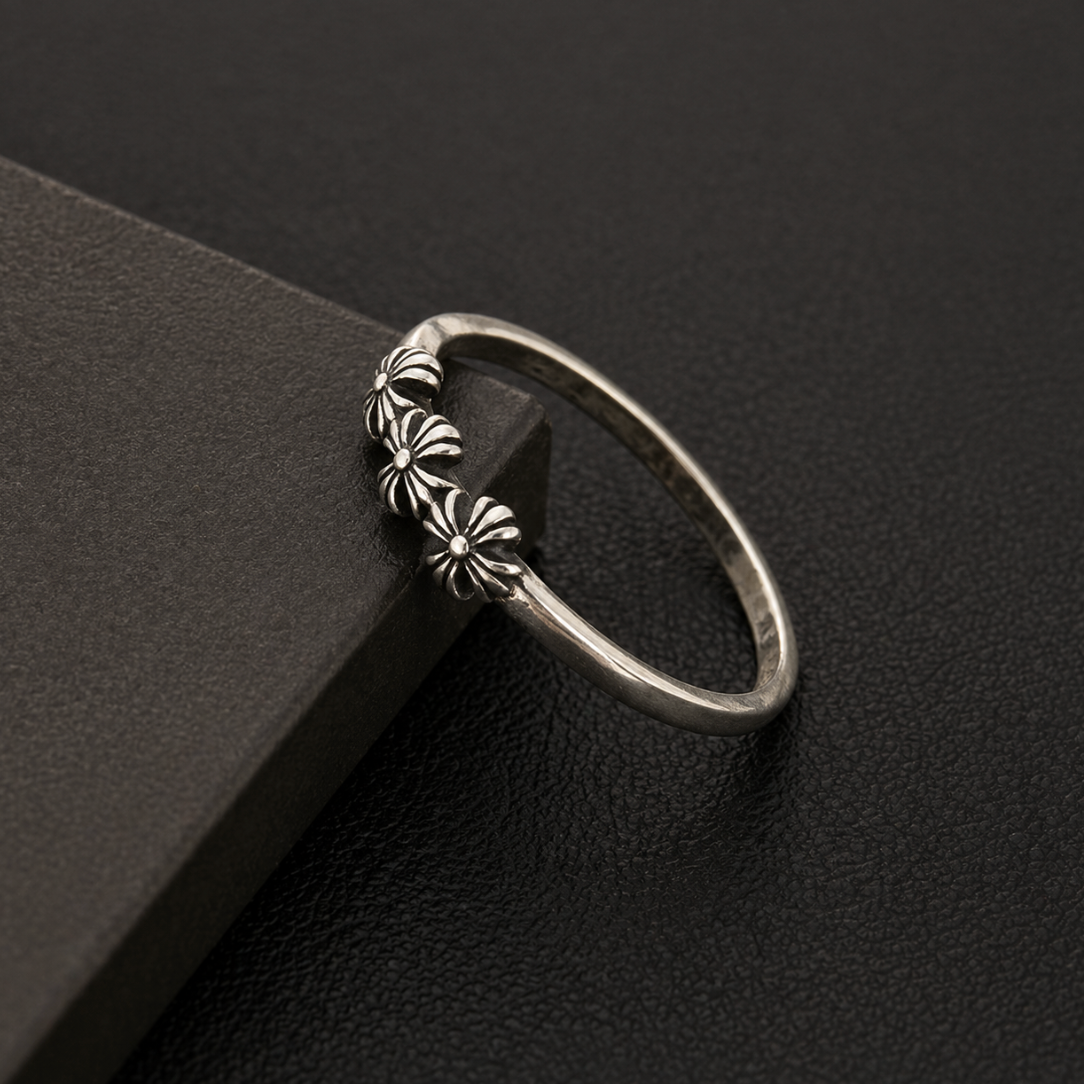 【SL184】Triple Petal Ring
