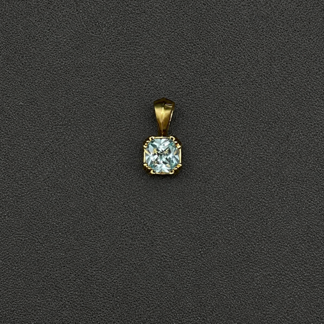 【SL194】Radiant Square Pendant Gold