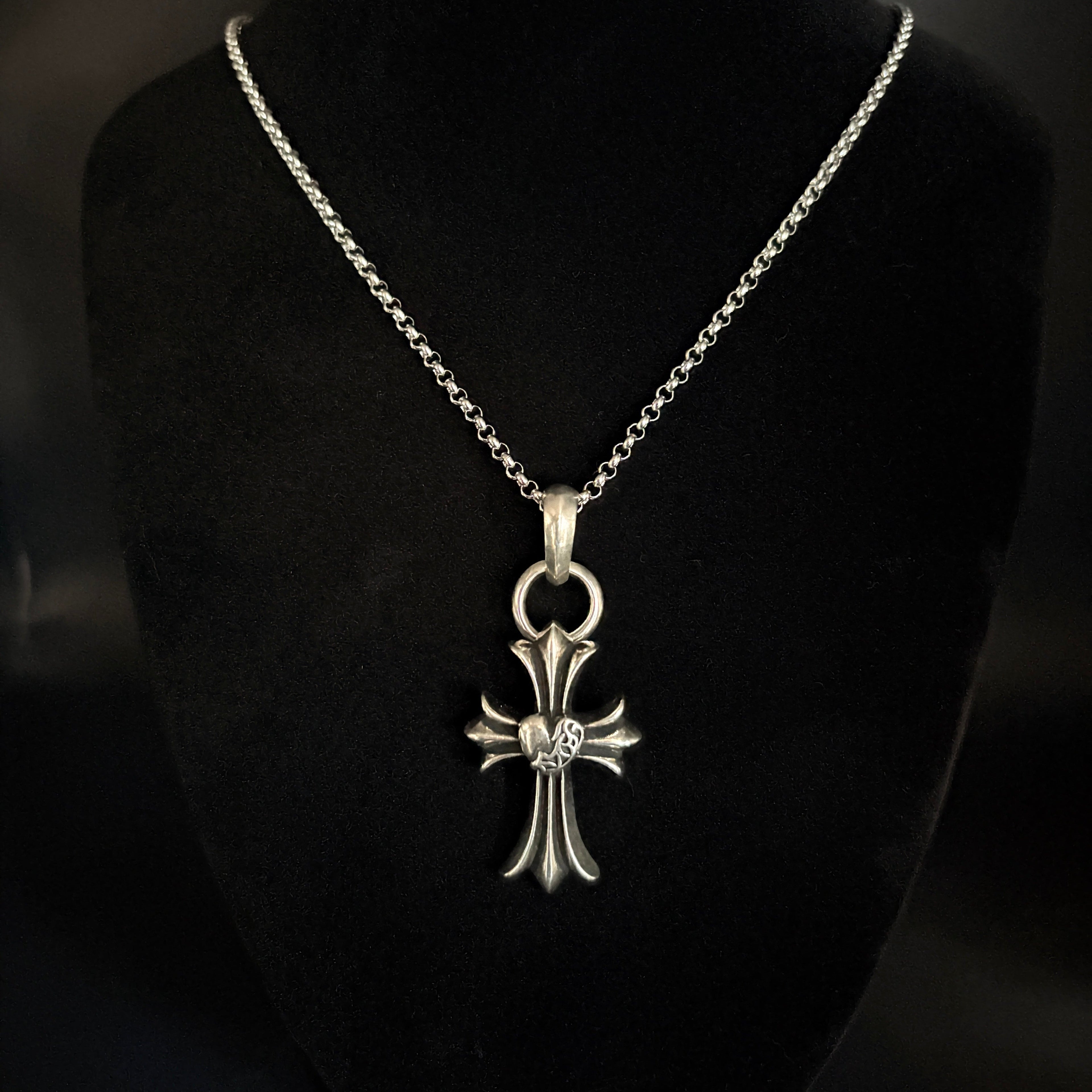 【SL105】Heart & Cross Necklace