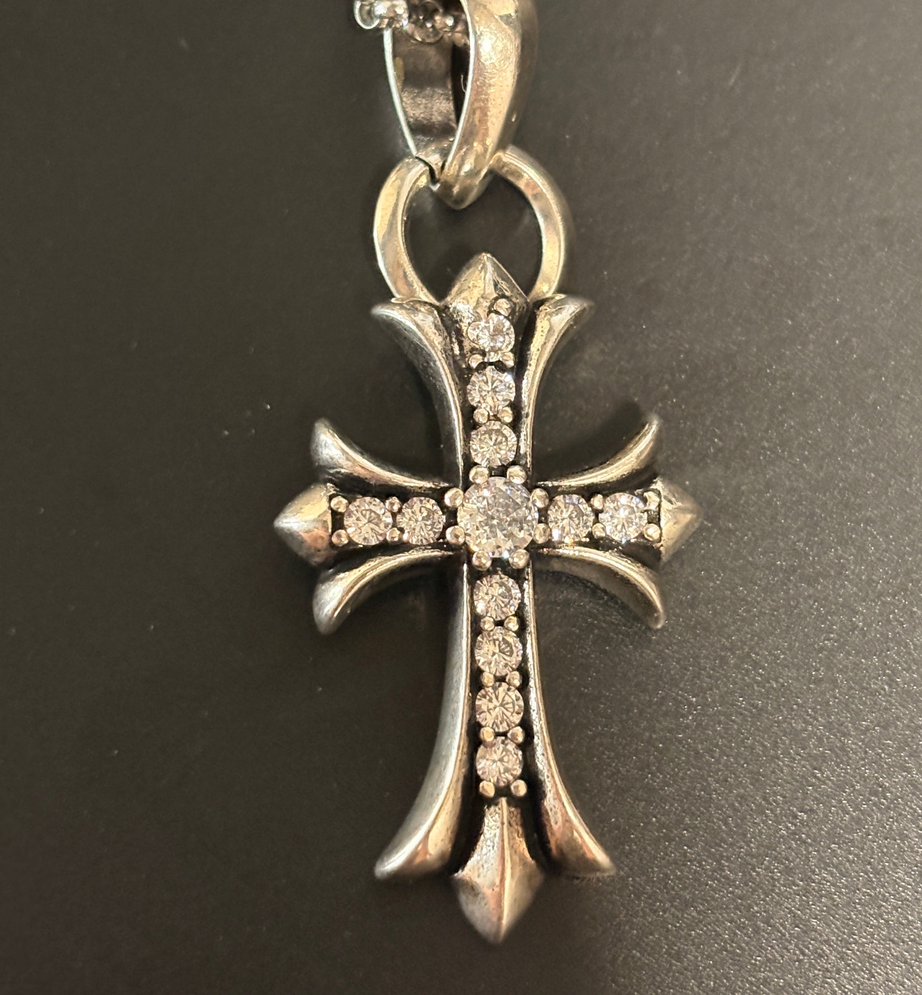 【SL159】Radiant Stone Cross Necklace