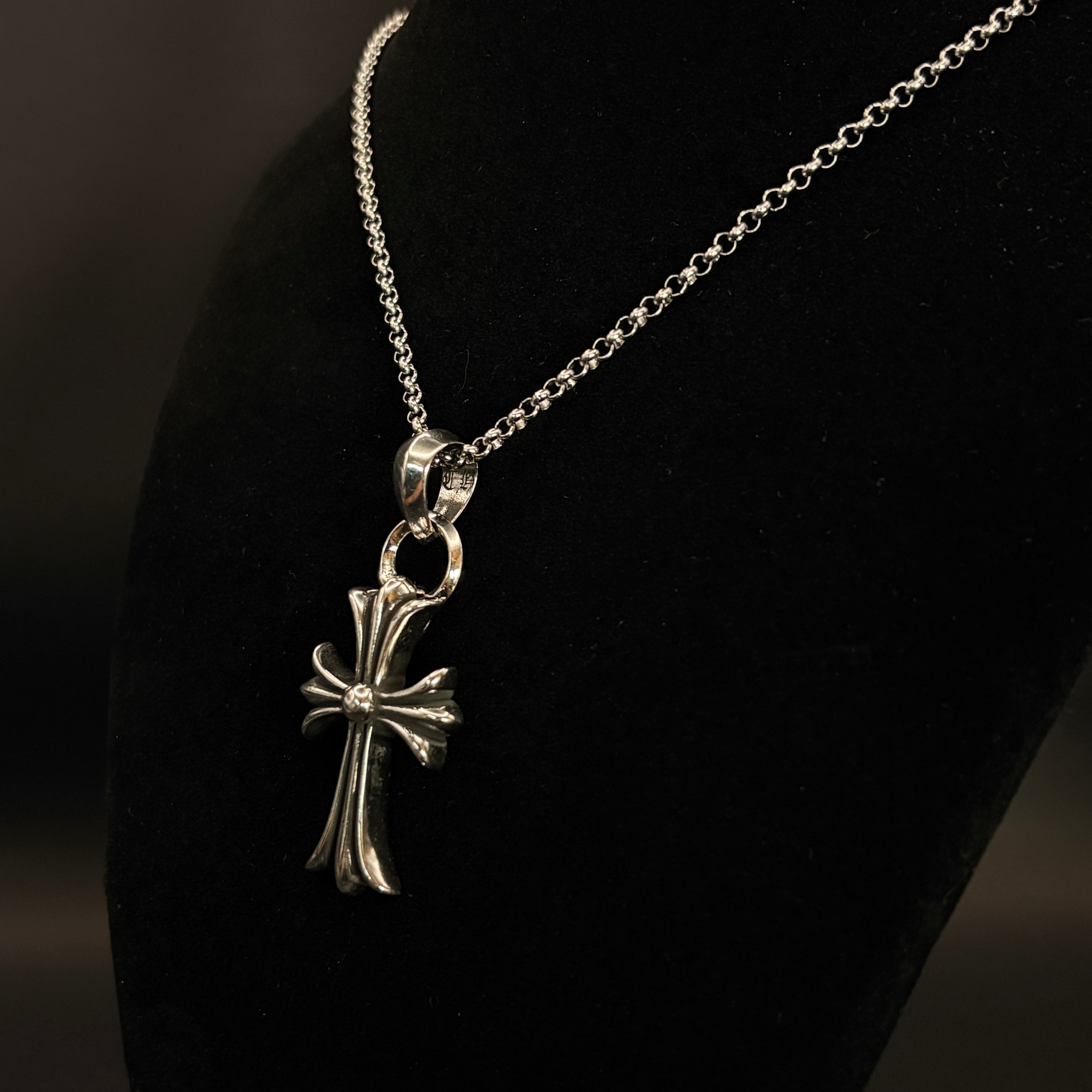 【SL39】Core Cross Necklace